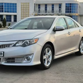 Toyota Camry 2013