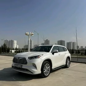 Toyota Highlander 2022