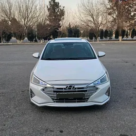 Hyundai Elantra 2020