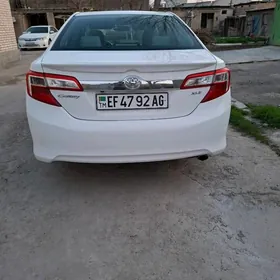 Toyota Camry 2013