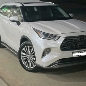 Toyota Highlander 2021