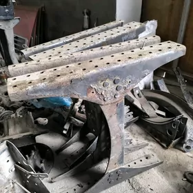 Вольво Volvo траверс