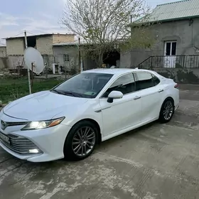 Toyota Camry 2020
