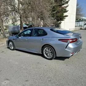 Toyota Camry 2018