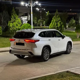 Toyota Highlander 2020