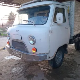 UAZ 452 1987