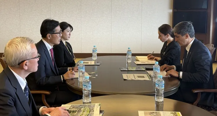 Türkmenistanyň ilçisi Ýaponiýanyň atçylyk sport birleşiginiň ýolbaşçylary bilen duşuşdy