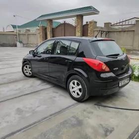 Nissan Versa 2010