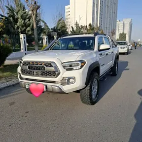 Toyota Tacoma 2018