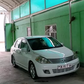 Nissan Versa 2010