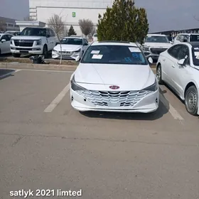 Hyundai Elantra 2021