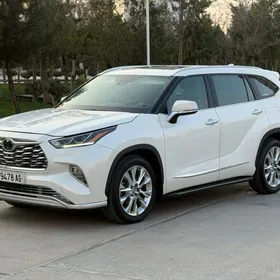 Toyota Highlander 2020