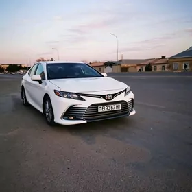 Toyota Camry 2022