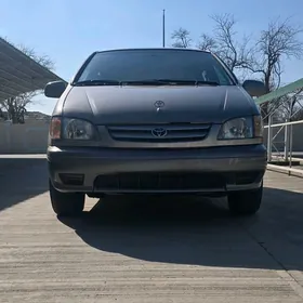 Toyota Sienna 2002