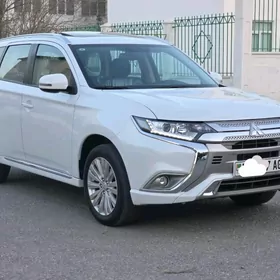 Mitsubishi Outlander 2023