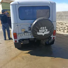 UAZ 469 1999