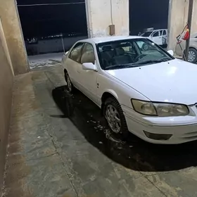 Toyota Camry 2000