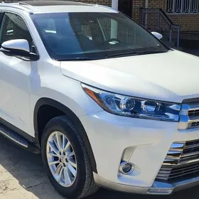 Toyota Highlander 2019