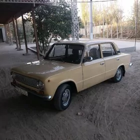 Lada 2104 1985