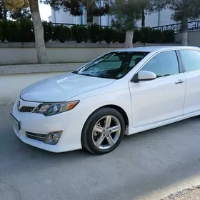 Toyota Camry 2013