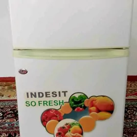 Indesit holodilnik mini