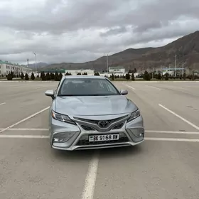 Toyota Camry 2020