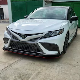 Toyota Camry 2022