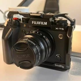 Fujifilm  X-T5