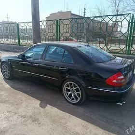 Mercedes-Benz E320 2003