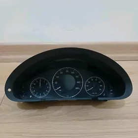 Mercedes W211 Pribor