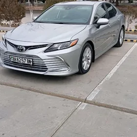 Toyota Camry 2021