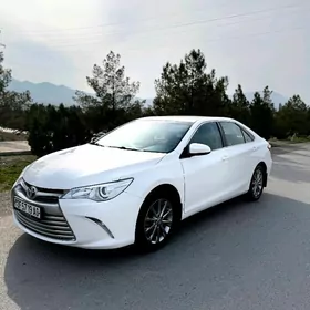 Toyota Camry 2016
