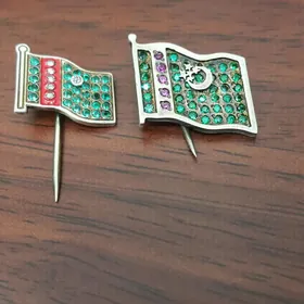 Znaçok Значок Baýdak Kümüş