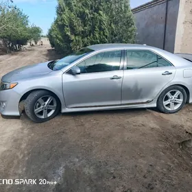 Toyota Camry 2013