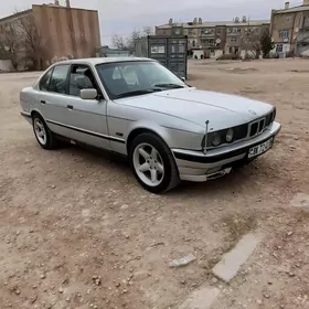 BMW 535 1990