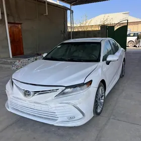 Toyota Camry 2022