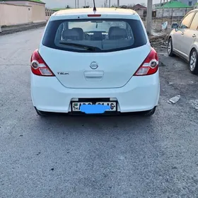 Nissan Tiida 2008