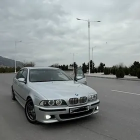 BMW E39 2001