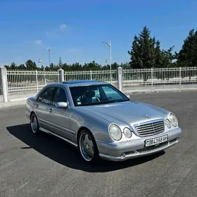 Mercedes-Benz E320 2002