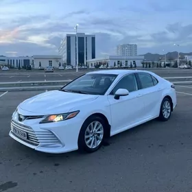 Toyota Camry 2022