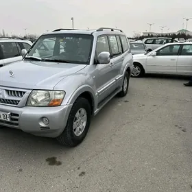 Mitsubishi Pajero 2006