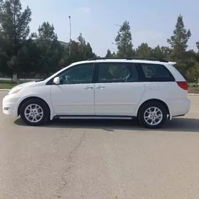 Toyota Sienna 2008