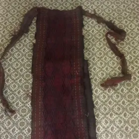 bil  guşak gara öý