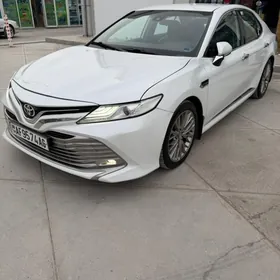 Toyota Camry 2018