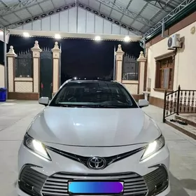 Toyota Camry 2018