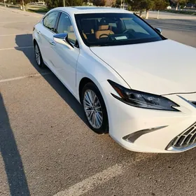 Lexus ES 350 2022