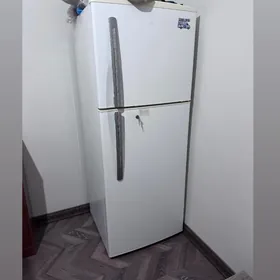 Холодильник Hitachi