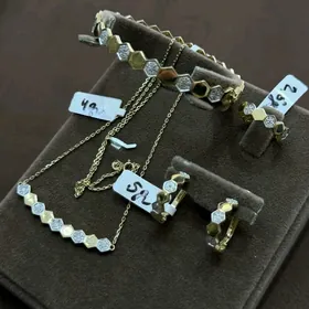 gyzyl komplekt nabor