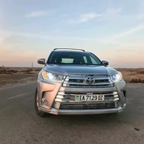 Toyota Highlander 2016