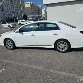 Toyota Avalon 2011
